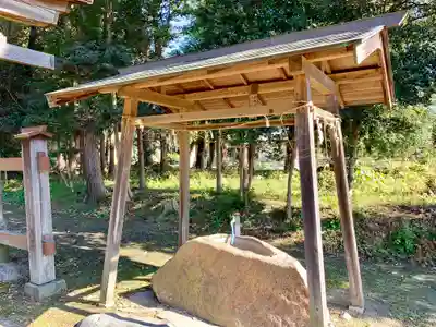 薩都神社の手水舎