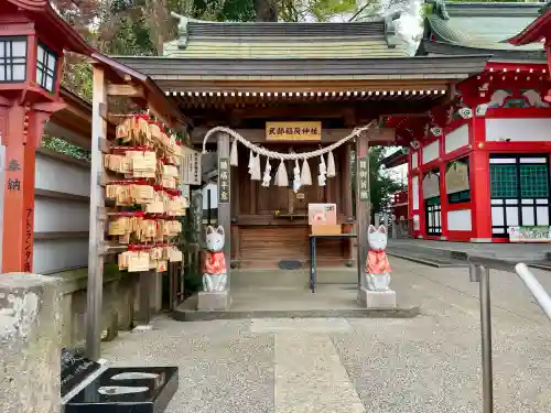 民部稲荷神社（川越八幡宮境内社）の{uncategorized: "未分類", other: "その他", undefined: "問題あり", building: "その他建物", grave: "お墓", sacred_gate: "鳥居", guardian: "狛犬", statue: "像", buddha: "仏像", history: "歴史", nature: "自然", garden: "庭園", animal: "動物", pagoda: "塔", temizu: "手水舎", mountain_gate: "山門・神門", sanctuary: "本殿・本堂", subordinate: "末社・摂社", art: "芸術", scenery: "景色", jizo: "地蔵", ema: "絵馬", goshuin: "御朱印", omikuji: "おみくじ", items: "授与品その他", amulet: "お守り", goshuincho: "御朱印帳", eats: "食事", festival: "お祭り", votive_dance: "神楽", shichigosan: "七五三参", wedding: "結婚式", experience: "体験その他", initially: "初詣", around: "周辺", anti_infection: "感染症対策"}
