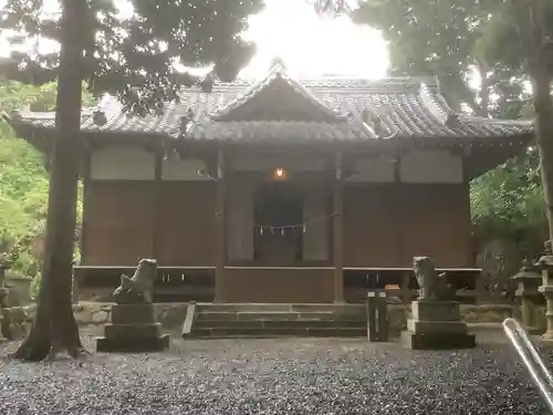 若宮八幡宮の本殿・本堂