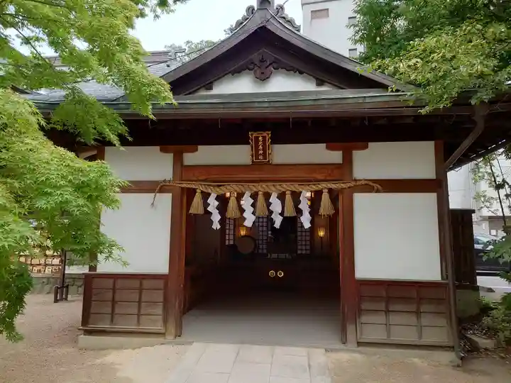 四柱神社の末社・摂社