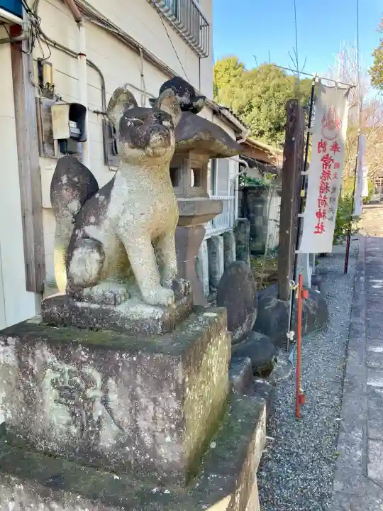 常祗稲荷神社の{uncategorized: "未分類", other: "その他", undefined: "問題あり", building: "その他建物", grave: "お墓", sacred_gate: "鳥居", guardian: "狛犬", statue: "像", buddha: "仏像", history: "歴史", nature: "自然", garden: "庭園", animal: "動物", pagoda: "塔", temizu: "手水舎", mountain_gate: "山門・神門", sanctuary: "本殿・本堂", subordinate: "末社・摂社", art: "芸術", scenery: "景色", jizo: "地蔵", ema: "絵馬", goshuin: "御朱印", omikuji: "おみくじ", items: "授与品その他", amulet: "お守り", goshuincho: "御朱印帳", eats: "食事", festival: "お祭り", votive_dance: "神楽", shichigosan: "七五三参", wedding: "結婚式", experience: "体験その他", initially: "初詣", around: "周辺", anti_infection: "感染症対策"}