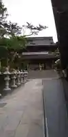 誕生寺の山門・神門