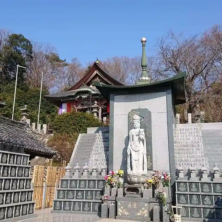 埼玉厄除け開運大師・龍泉寺(切り絵御朱印発祥の寺)のその他建物