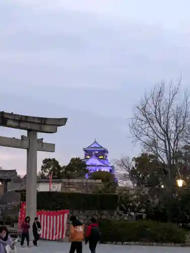 豊國神社の{uncategorized: "未分類", other: "その他", undefined: "問題あり", building: "その他建物", grave: "お墓", sacred_gate: "鳥居", guardian: "狛犬", statue: "像", buddha: "仏像", history: "歴史", nature: "自然", garden: "庭園", animal: "動物", pagoda: "塔", temizu: "手水舎", mountain_gate: "山門・神門", sanctuary: "本殿・本堂", subordinate: "末社・摂社", art: "芸術", scenery: "景色", jizo: "地蔵", ema: "絵馬", goshuin: "御朱印", omikuji: "おみくじ", items: "授与品その他", amulet: "お守り", goshuincho: "御朱印帳", eats: "食事", festival: "お祭り", votive_dance: "神楽", shichigosan: "七五三参", wedding: "結婚式", experience: "体験その他", initially: "初詣", around: "周辺", anti_infection: "感染症対策"}