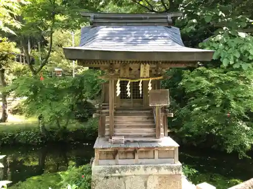 馬見岡綿向神社の末社