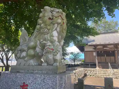 諏訪神社の狛犬