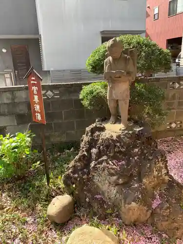 上戸田氷川神社の像