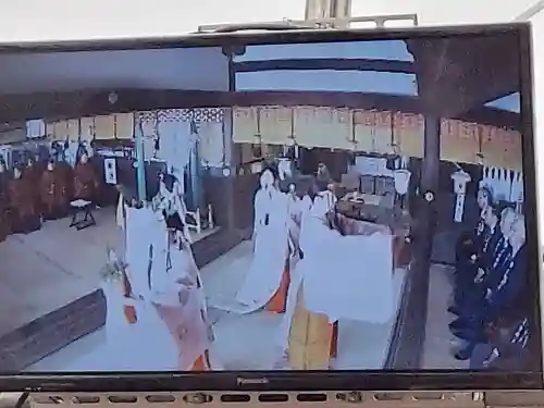 大神神社の{uncategorized: "未分類", other: "その他", undefined: "問題あり", building: "その他建物", grave: "お墓", sacred_gate: "鳥居", guardian: "狛犬", statue: "像", buddha: "仏像", history: "歴史", nature: "自然", garden: "庭園", animal: "動物", pagoda: "塔", temizu: "手水舎", mountain_gate: "山門・神門", sanctuary: "本殿・本堂", subordinate: "末社・摂社", art: "芸術", scenery: "景色", jizo: "地蔵", ema: "絵馬", goshuin: "御朱印", omikuji: "おみくじ", items: "授与品その他", amulet: "お守り", goshuincho: "御朱印帳", eats: "食事", festival: "お祭り", votive_dance: "神楽", shichigosan: "七五三参", wedding: "結婚式", experience: "体験その他", initially: "初詣", around: "周辺", anti_infection: "感染症対策"}