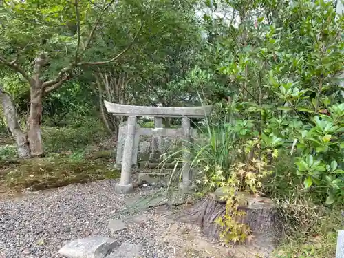 櫻井子安神社の鳥居