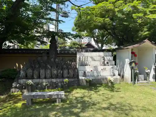 安斉院の{uncategorized: "未分類", other: "その他", undefined: "問題あり", building: "その他建物", grave: "お墓", sacred_gate: "鳥居", guardian: "狛犬", statue: "像", buddha: "仏像", history: "歴史", nature: "自然", garden: "庭園", animal: "動物", pagoda: "塔", temizu: "手水舎", mountain_gate: "山門・神門", sanctuary: "本殿・本堂", subordinate: "末社・摂社", art: "芸術", scenery: "景色", jizo: "地蔵", ema: "絵馬", goshuin: "御朱印", omikuji: "おみくじ", items: "授与品その他", amulet: "お守り", goshuincho: "御朱印帳", eats: "食事", festival: "お祭り", votive_dance: "神楽", shichigosan: "七五三参", wedding: "結婚式", experience: "体験その他", initially: "初詣", around: "周辺", anti_infection: "感染症対策"}
