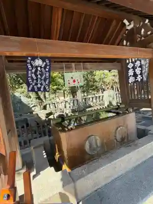 牛嶋神社の{uncategorized: "未分類", other: "その他", undefined: "問題あり", building: "その他建物", grave: "お墓", sacred_gate: "鳥居", guardian: "狛犬", statue: "像", buddha: "仏像", history: "歴史", nature: "自然", garden: "庭園", animal: "動物", pagoda: "塔", temizu: "手水舎", mountain_gate: "山門・神門", sanctuary: "本殿・本堂", subordinate: "末社・摂社", art: "芸術", scenery: "景色", jizo: "地蔵", ema: "絵馬", goshuin: "御朱印", omikuji: "おみくじ", items: "授与品その他", amulet: "お守り", goshuincho: "御朱印帳", eats: "食事", festival: "お祭り", votive_dance: "神楽", shichigosan: "七五三参", wedding: "結婚式", experience: "体験その他", initially: "初詣", around: "周辺", anti_infection: "感染症対策"}
