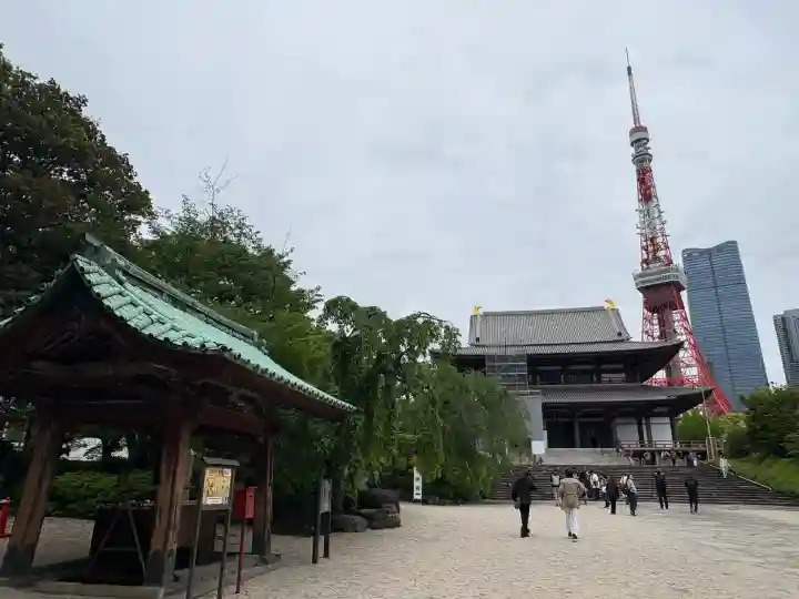 増上寺の{uncategorized: "未分類", other: "その他", undefined: "問題あり", building: "その他建物", grave: "お墓", sacred_gate: "鳥居", guardian: "狛犬", statue: "像", buddha: "仏像", history: "歴史", nature: "自然", garden: "庭園", animal: "動物", pagoda: "塔", temizu: "手水舎", mountain_gate: "山門・神門", sanctuary: "本殿・本堂", subordinate: "末社・摂社", art: "芸術", scenery: "景色", jizo: "地蔵", ema: "絵馬", goshuin: "御朱印", omikuji: "おみくじ", items: "授与品その他", amulet: "お守り", goshuincho: "御朱印帳", eats: "食事", festival: "お祭り", votive_dance: "神楽", shichigosan: "七五三参", wedding: "結婚式", experience: "体験その他", initially: "初詣", around: "周辺", anti_infection: "感染症対策"}
