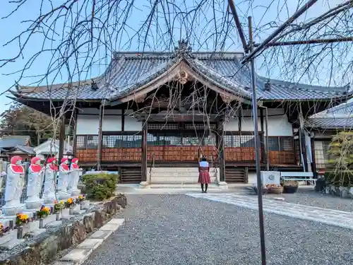 西光寺の本殿・本堂