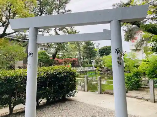 市原稲荷神社の鳥居