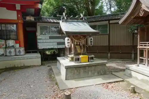 西代神社の末社・摂社
