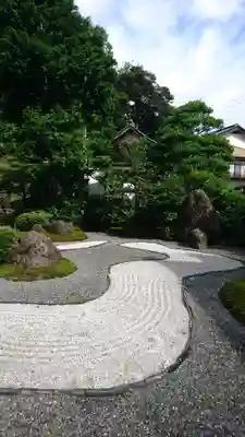極楽寺の庭園