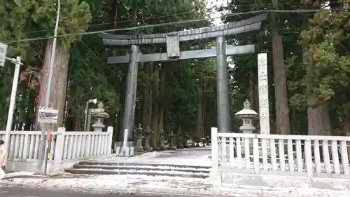 北口本宮冨士浅間神社の鳥居