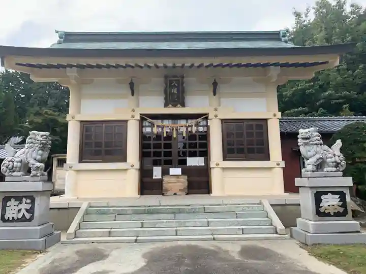 八柱社の本殿・本堂