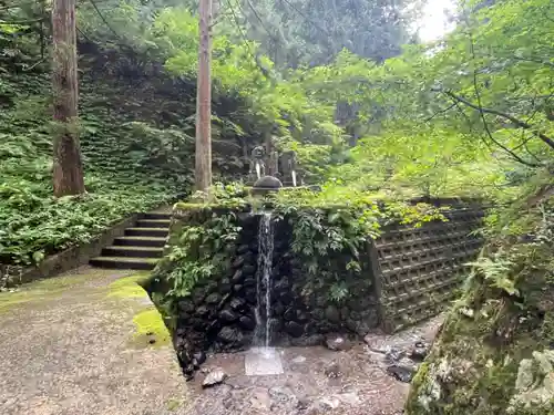 八海山尊神社のその他建物