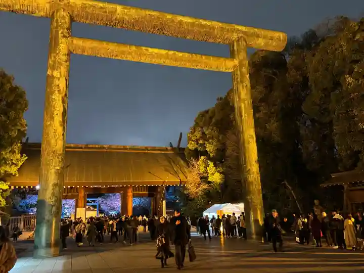 靖國神社の{uncategorized: "未分類", other: "その他", undefined: "問題あり", building: "その他建物", grave: "お墓", sacred_gate: "鳥居", guardian: "狛犬", statue: "像", buddha: "仏像", history: "歴史", nature: "自然", garden: "庭園", animal: "動物", pagoda: "塔", temizu: "手水舎", mountain_gate: "山門・神門", sanctuary: "本殿・本堂", subordinate: "末社・摂社", art: "芸術", scenery: "景色", jizo: "地蔵", ema: "絵馬", goshuin: "御朱印", omikuji: "おみくじ", items: "授与品その他", amulet: "お守り", goshuincho: "御朱印帳", eats: "食事", festival: "お祭り", votive_dance: "神楽", shichigosan: "七五三参", wedding: "結婚式", experience: "体験その他", initially: "初詣", around: "周辺", anti_infection: "感染症対策"}