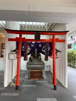 歌舞伎稲荷神社の鳥居