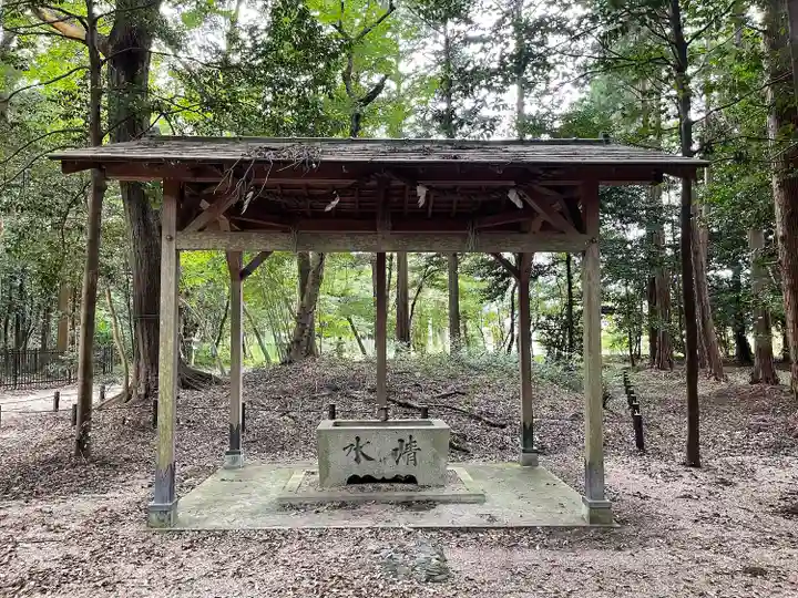 能褒野神社の手水舎