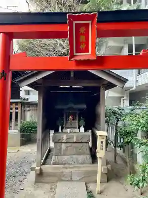 御園神社の{uncategorized: "未分類", other: "その他", undefined: "問題あり", building: "その他建物", grave: "お墓", sacred_gate: "鳥居", guardian: "狛犬", statue: "像", buddha: "仏像", history: "歴史", nature: "自然", garden: "庭園", animal: "動物", pagoda: "塔", temizu: "手水舎", mountain_gate: "山門・神門", sanctuary: "本殿・本堂", subordinate: "末社・摂社", art: "芸術", scenery: "景色", jizo: "地蔵", ema: "絵馬", goshuin: "御朱印", omikuji: "おみくじ", items: "授与品その他", amulet: "お守り", goshuincho: "御朱印帳", eats: "食事", festival: "お祭り", votive_dance: "神楽", shichigosan: "七五三参", wedding: "結婚式", experience: "体験その他", initially: "初詣", around: "周辺", anti_infection: "感染症対策"}