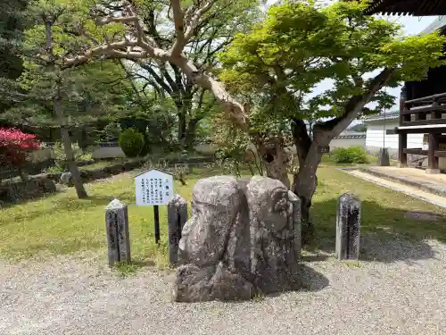 橘寺の{uncategorized: "未分類", other: "その他", undefined: "問題あり", building: "その他建物", grave: "お墓", sacred_gate: "鳥居", guardian: "狛犬", statue: "像", buddha: "仏像", history: "歴史", nature: "自然", garden: "庭園", animal: "動物", pagoda: "塔", temizu: "手水舎", mountain_gate: "山門・神門", sanctuary: "本殿・本堂", subordinate: "末社・摂社", art: "芸術", scenery: "景色", jizo: "地蔵", ema: "絵馬", goshuin: "御朱印", omikuji: "おみくじ", items: "授与品その他", amulet: "お守り", goshuincho: "御朱印帳", eats: "食事", festival: "お祭り", votive_dance: "神楽", shichigosan: "七五三参", wedding: "結婚式", experience: "体験その他", initially: "初詣", around: "周辺", anti_infection: "感染症対策"}