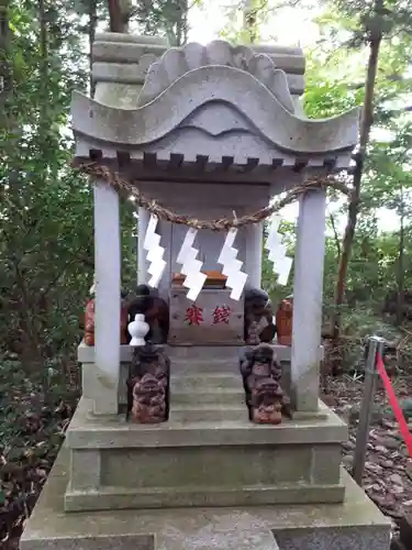 鎮守府八幡宮の末社・摂社