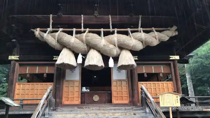 諏訪大社下社秋宮の本殿・本堂