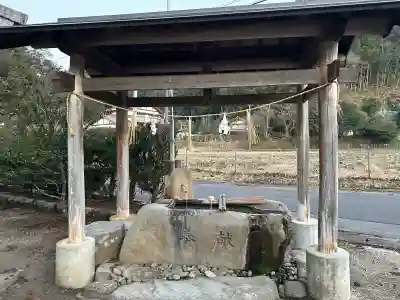 海潮神社の{uncategorized: "未分類", other: "その他", undefined: "問題あり", building: "その他建物", grave: "お墓", sacred_gate: "鳥居", guardian: "狛犬", statue: "像", buddha: "仏像", history: "歴史", nature: "自然", garden: "庭園", animal: "動物", pagoda: "塔", temizu: "手水舎", mountain_gate: "山門・神門", sanctuary: "本殿・本堂", subordinate: "末社・摂社", art: "芸術", scenery: "景色", jizo: "地蔵", ema: "絵馬", goshuin: "御朱印", omikuji: "おみくじ", items: "授与品その他", amulet: "お守り", goshuincho: "御朱印帳", eats: "食事", festival: "お祭り", votive_dance: "神楽", shichigosan: "七五三参", wedding: "結婚式", experience: "体験その他", initially: "初詣", around: "周辺", anti_infection: "感染症対策"}