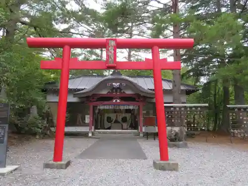 無戸室浅間神社(船津胎内神社)の鳥居