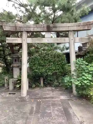 陽洲院宝周寺の鳥居