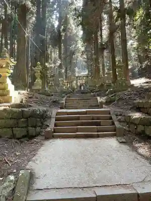 上色見熊野座神社の{uncategorized: "未分類", other: "その他", undefined: "問題あり", building: "その他建物", grave: "お墓", sacred_gate: "鳥居", guardian: "狛犬", statue: "像", buddha: "仏像", history: "歴史", nature: "自然", garden: "庭園", animal: "動物", pagoda: "塔", temizu: "手水舎", mountain_gate: "山門・神門", sanctuary: "本殿・本堂", subordinate: "末社・摂社", art: "芸術", scenery: "景色", jizo: "地蔵", ema: "絵馬", goshuin: "御朱印", omikuji: "おみくじ", items: "授与品その他", amulet: "お守り", goshuincho: "御朱印帳", eats: "食事", festival: "お祭り", votive_dance: "神楽", shichigosan: "七五三参", wedding: "結婚式", experience: "体験その他", initially: "初詣", around: "周辺", anti_infection: "感染症対策"}