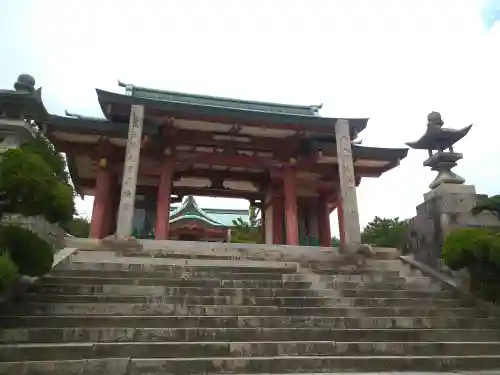 鴻八幡宮の山門