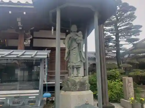 愛染院願成寺の像