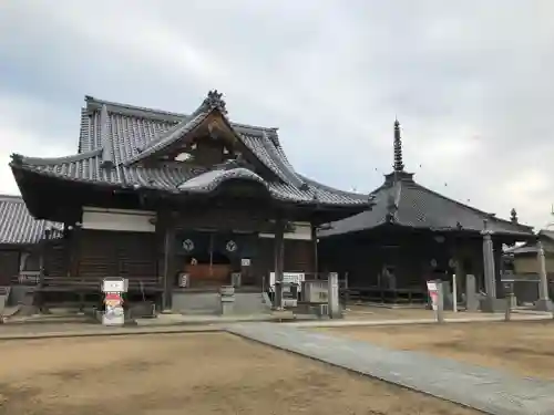 長尾寺の本殿・本堂