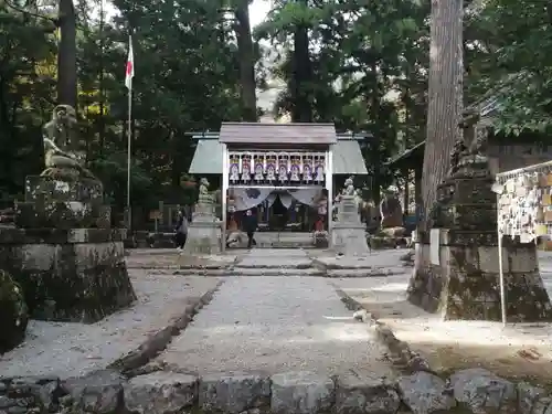 鳴谷神社の建物その他