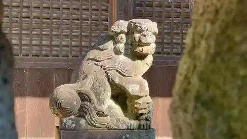 神明社の狛犬