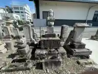 長純寺の{uncategorized: "未分類", other: "その他", undefined: "問題あり", building: "その他建物", grave: "お墓", sacred_gate: "鳥居", guardian: "狛犬", statue: "像", buddha: "仏像", history: "歴史", nature: "自然", garden: "庭園", animal: "動物", pagoda: "塔", temizu: "手水舎", mountain_gate: "山門・神門", sanctuary: "本殿・本堂", subordinate: "末社・摂社", art: "芸術", scenery: "景色", jizo: "地蔵", ema: "絵馬", goshuin: "御朱印", omikuji: "おみくじ", items: "授与品その他", amulet: "お守り", goshuincho: "御朱印帳", eats: "食事", festival: "お祭り", votive_dance: "神楽", shichigosan: "七五三参", wedding: "結婚式", experience: "体験その他", initially: "初詣", around: "周辺", anti_infection: "感染症対策"}