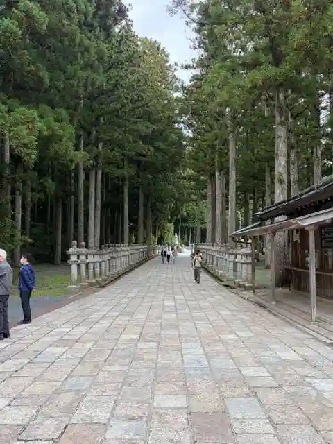 高野山金剛峯寺奥の院(和歌山県)