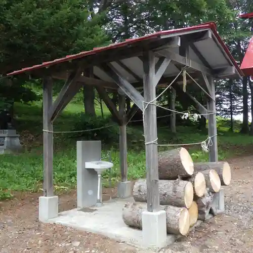 芭露神社の手水