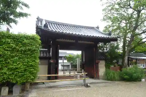 元興寺の山門・神門