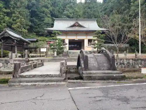三輪神社のその他建物