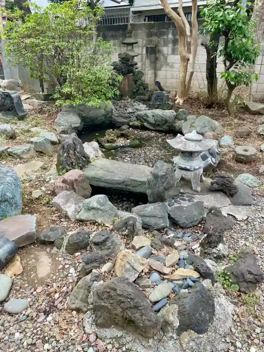 本寿寺の{uncategorized: "未分類", other: "その他", undefined: "問題あり", building: "その他建物", grave: "お墓", sacred_gate: "鳥居", guardian: "狛犬", statue: "像", buddha: "仏像", history: "歴史", nature: "自然", garden: "庭園", animal: "動物", pagoda: "塔", temizu: "手水舎", mountain_gate: "山門・神門", sanctuary: "本殿・本堂", subordinate: "末社・摂社", art: "芸術", scenery: "景色", jizo: "地蔵", ema: "絵馬", goshuin: "御朱印", omikuji: "おみくじ", items: "授与品その他", amulet: "お守り", goshuincho: "御朱印帳", eats: "食事", festival: "お祭り", votive_dance: "神楽", shichigosan: "七五三参", wedding: "結婚式", experience: "体験その他", initially: "初詣", around: "周辺", anti_infection: "感染症対策"}