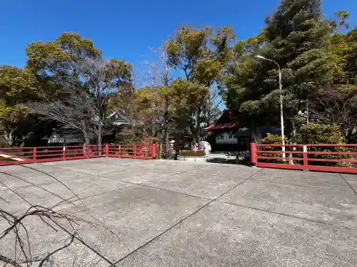 多摩川浅間神社の{uncategorized: "未分類", other: "その他", undefined: "問題あり", building: "その他建物", grave: "お墓", sacred_gate: "鳥居", guardian: "狛犬", statue: "像", buddha: "仏像", history: "歴史", nature: "自然", garden: "庭園", animal: "動物", pagoda: "塔", temizu: "手水舎", mountain_gate: "山門・神門", sanctuary: "本殿・本堂", subordinate: "末社・摂社", art: "芸術", scenery: "景色", jizo: "地蔵", ema: "絵馬", goshuin: "御朱印", omikuji: "おみくじ", items: "授与品その他", amulet: "お守り", goshuincho: "御朱印帳", eats: "食事", festival: "お祭り", votive_dance: "神楽", shichigosan: "七五三参", wedding: "結婚式", experience: "体験その他", initially: "初詣", around: "周辺", anti_infection: "感染症対策"}