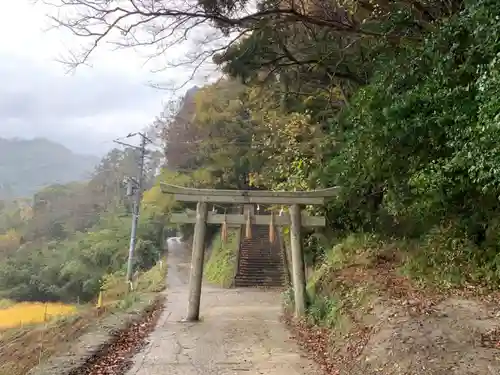 安岡神社の鳥居