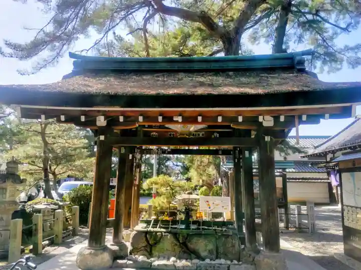建部大社の{uncategorized: "未分類", other: "その他", undefined: "問題あり", building: "その他建物", grave: "お墓", sacred_gate: "鳥居", guardian: "狛犬", statue: "像", buddha: "仏像", history: "歴史", nature: "自然", garden: "庭園", animal: "動物", pagoda: "塔", temizu: "手水舎", mountain_gate: "山門・神門", sanctuary: "本殿・本堂", subordinate: "末社・摂社", art: "芸術", scenery: "景色", jizo: "地蔵", ema: "絵馬", goshuin: "御朱印", omikuji: "おみくじ", items: "授与品その他", amulet: "お守り", goshuincho: "御朱印帳", eats: "食事", festival: "お祭り", votive_dance: "神楽", shichigosan: "七五三参", wedding: "結婚式", experience: "体験その他", initially: "初詣", around: "周辺", anti_infection: "感染症対策"}