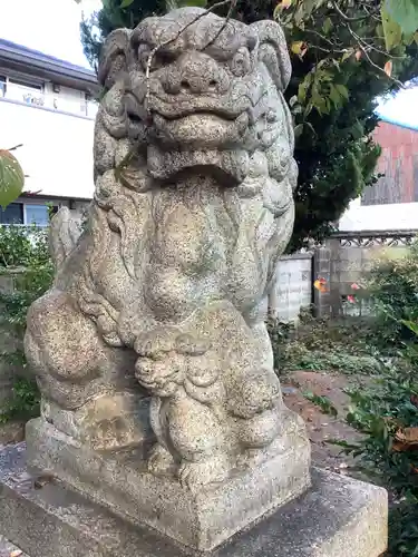 秋葉神社の狛犬