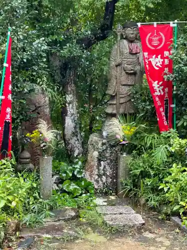 妙法寺の像